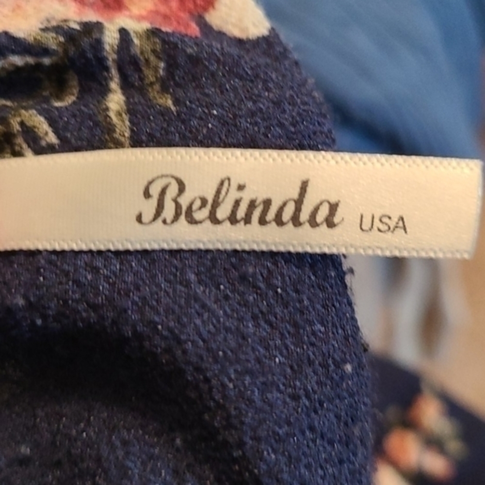 [Belinda] Off the Shoulder Blouse - Size M - Picture 7 of 8